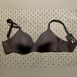 Knix Black Wing Woman Contour Wireless Bra, size 3, 36B, 36C, 36D, 38B